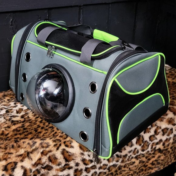 Pet Carrier Bubble w/ strap Large Cat or Dog.. Bran New!